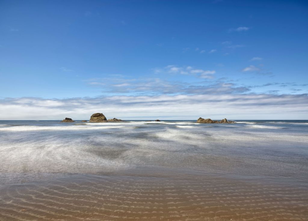 Plage avec rochers