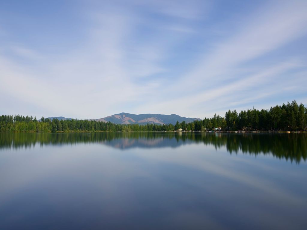 Réflexion dans le lac