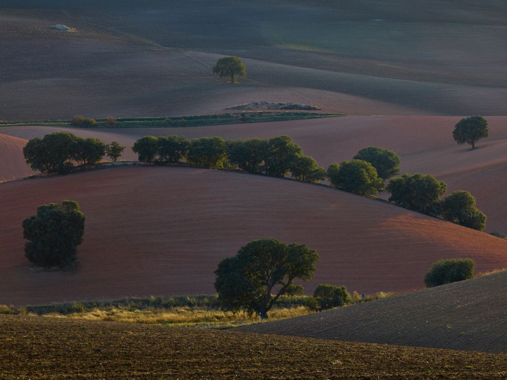 Coucher de soleil entre les collines