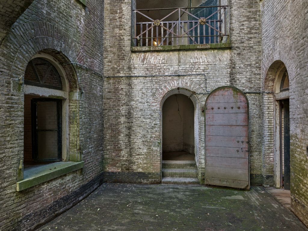 Cour du vieux bâtiment