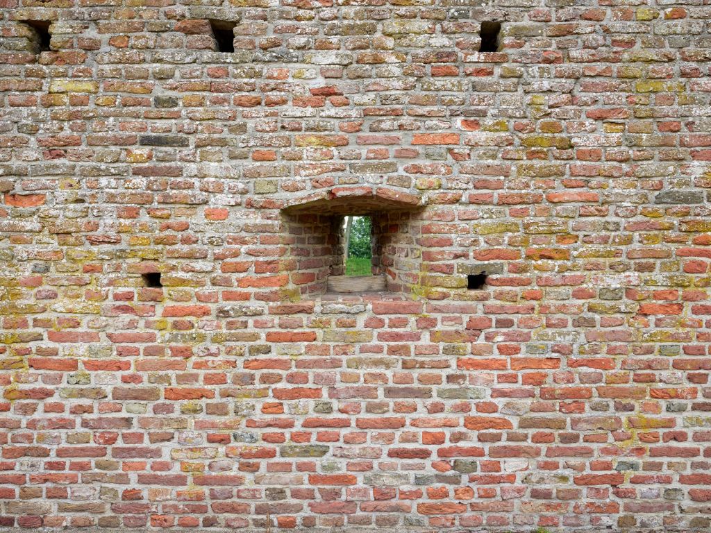 Mur de la ville avec vue à travers