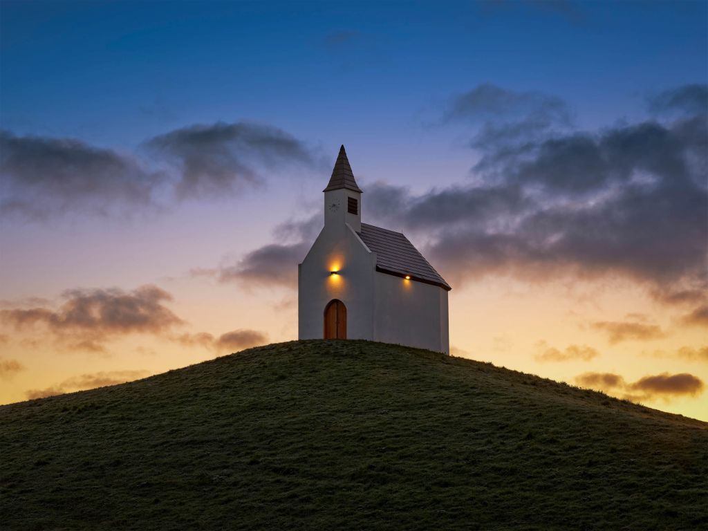 Église au lever du soleil