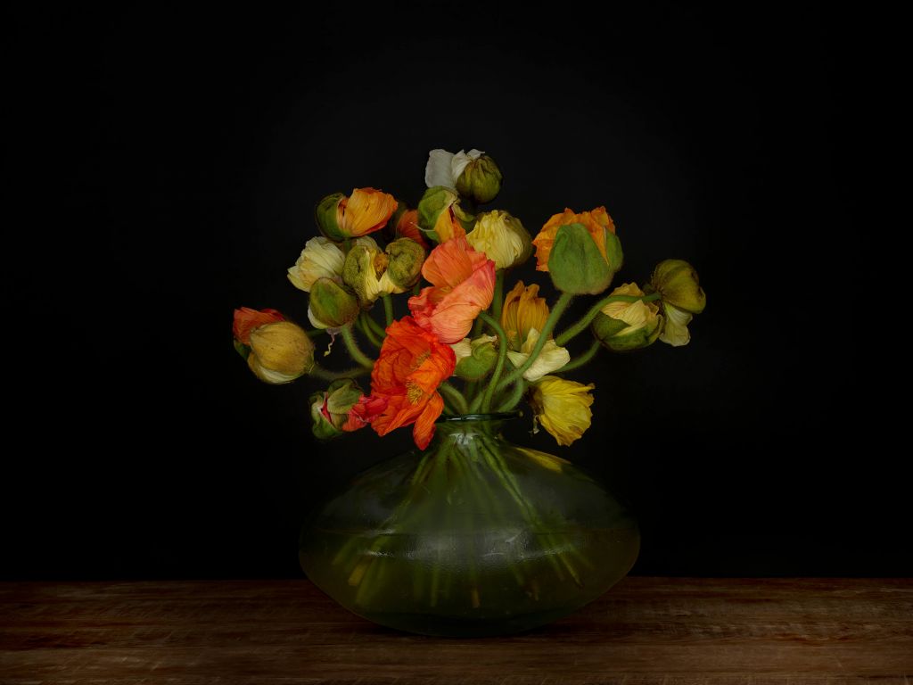 Vase pittoresque avec des fleurs