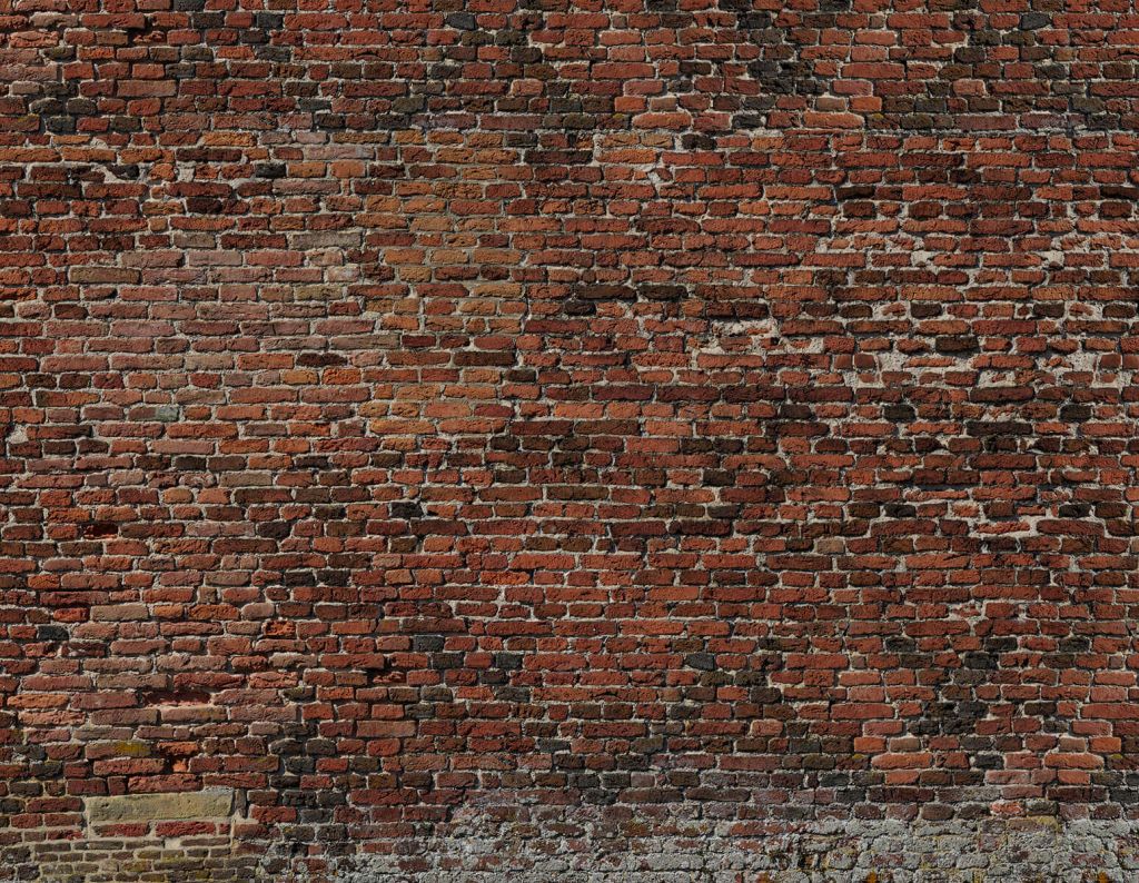 Ancien mur de briques restauré