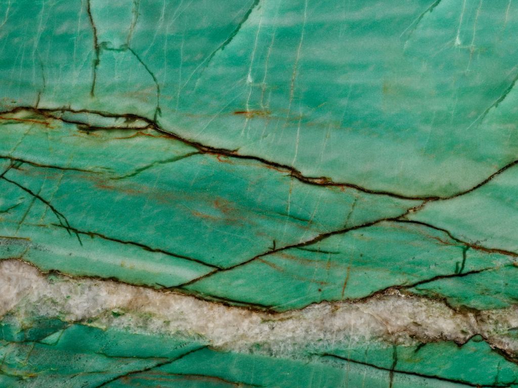 Gros plan sur une bille verte