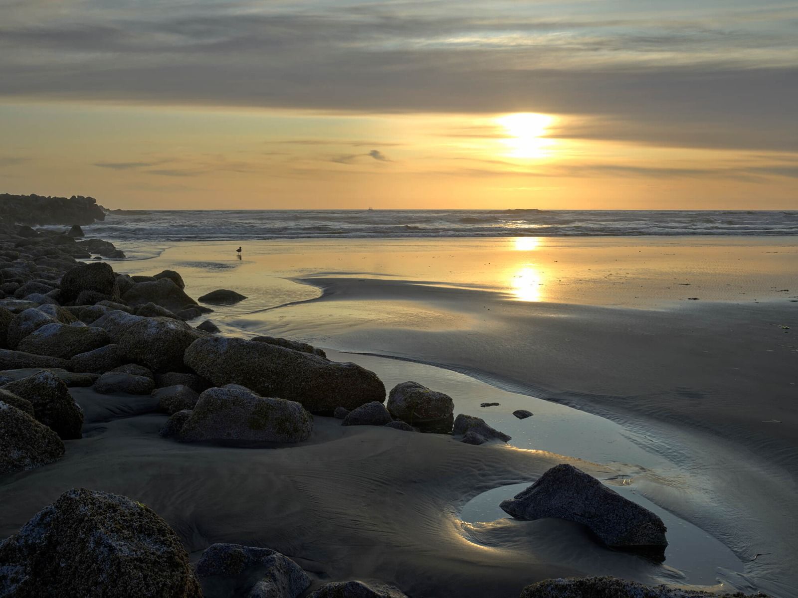 Coucher de soleil sur une plage