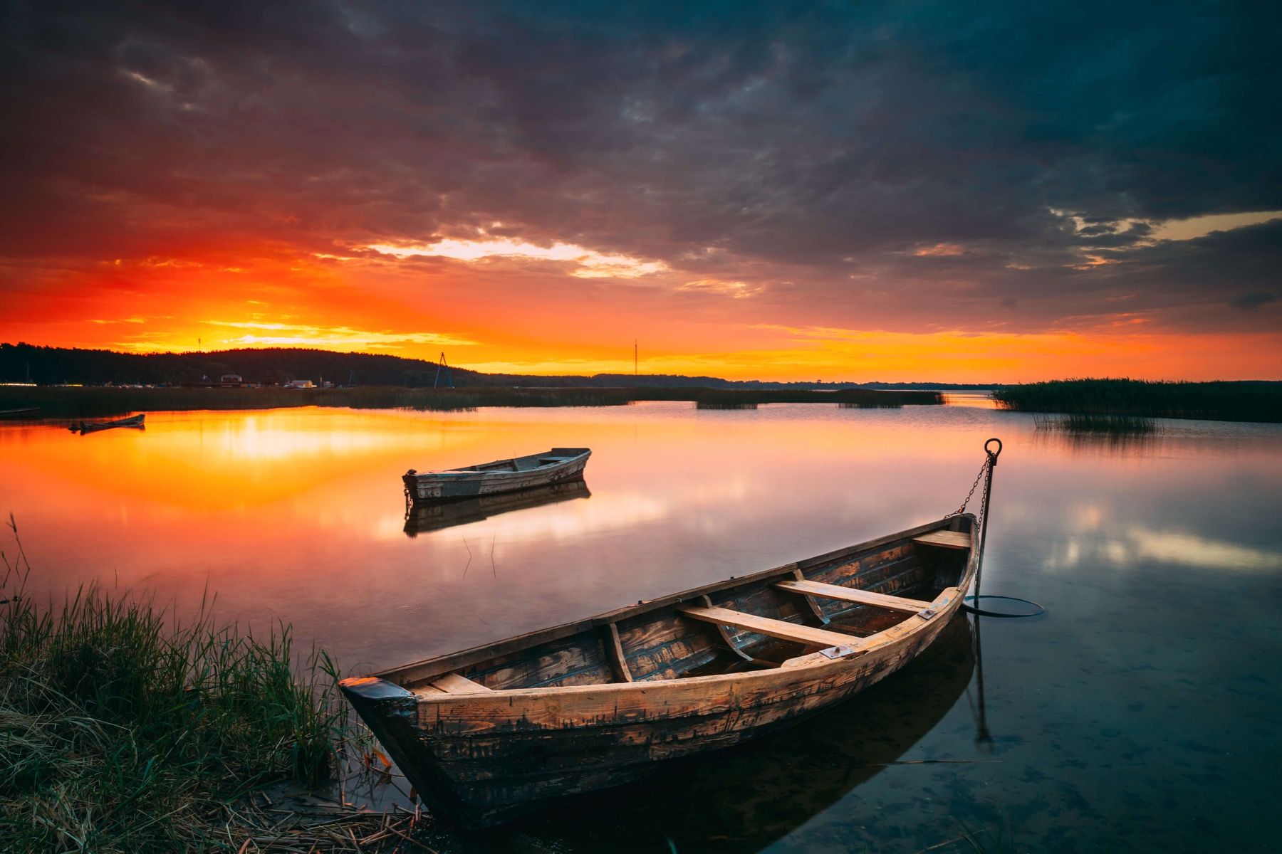 Bateaux au coucher du soleil Bateaux au coucher du soleil