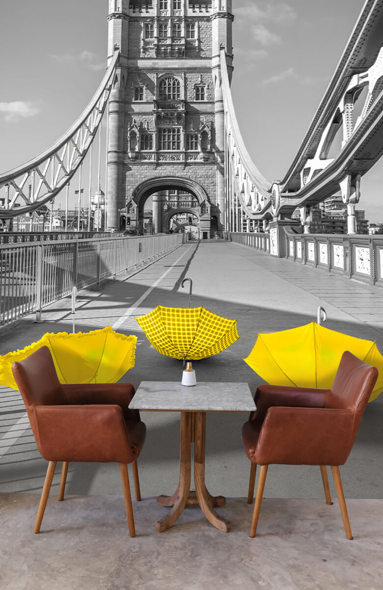  Parapluies jaunes sur le Tower bridge 2